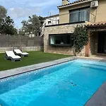 Casa Mont-mar Montrás